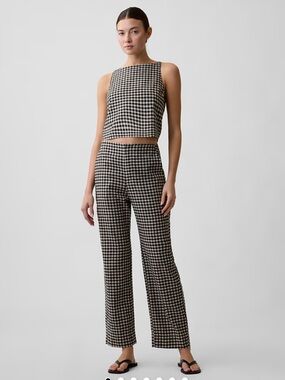 GAP High Rise Linen-Blend Straight Crop Black and White Gingham Pant.